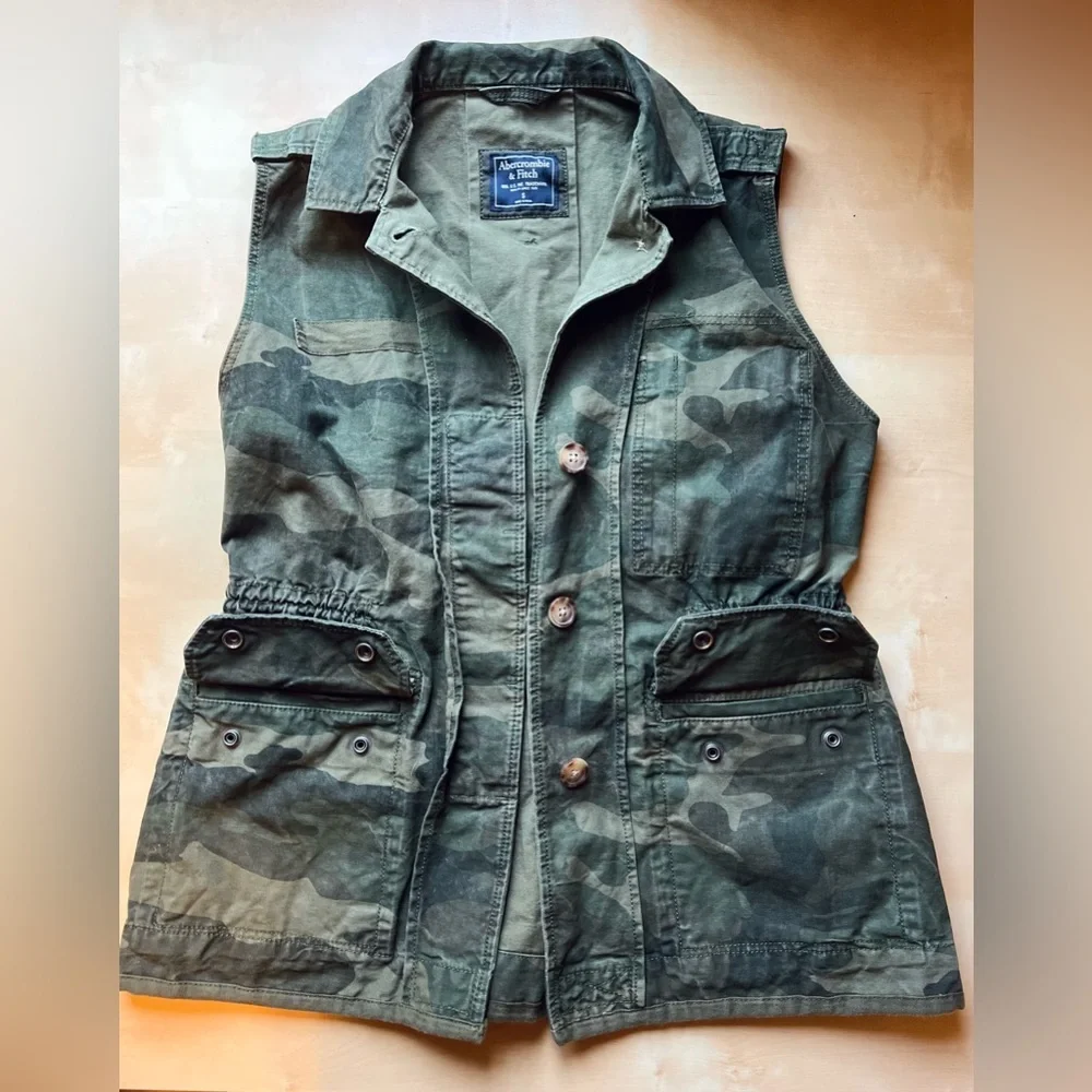 Abercrombie & Fitch Olive Green Army Camouflage Military Utility Vest size small - Picture 6 of 8
